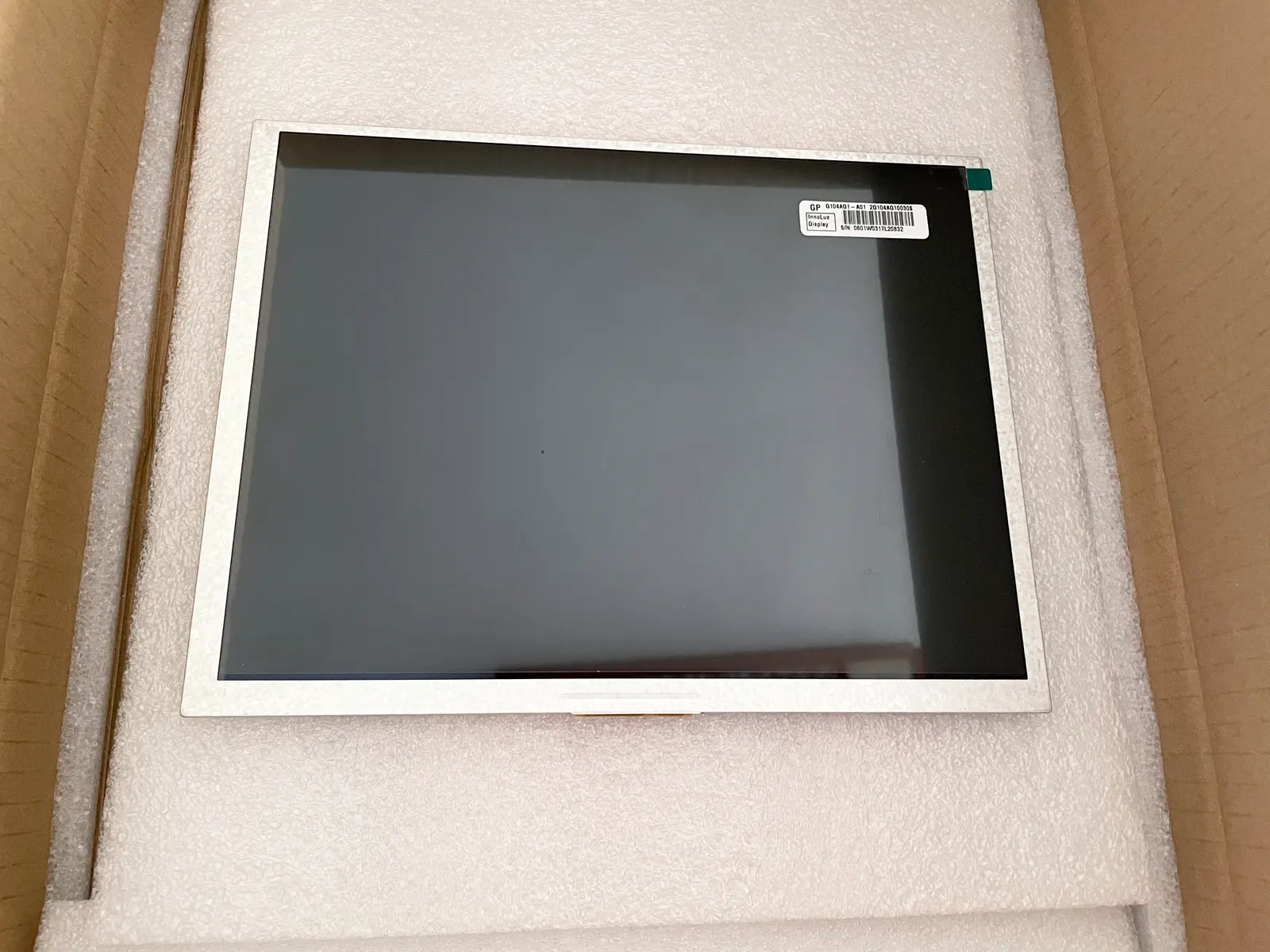 SDT104CSH-02 10.4 inch Standard TFT LCD Module Side View