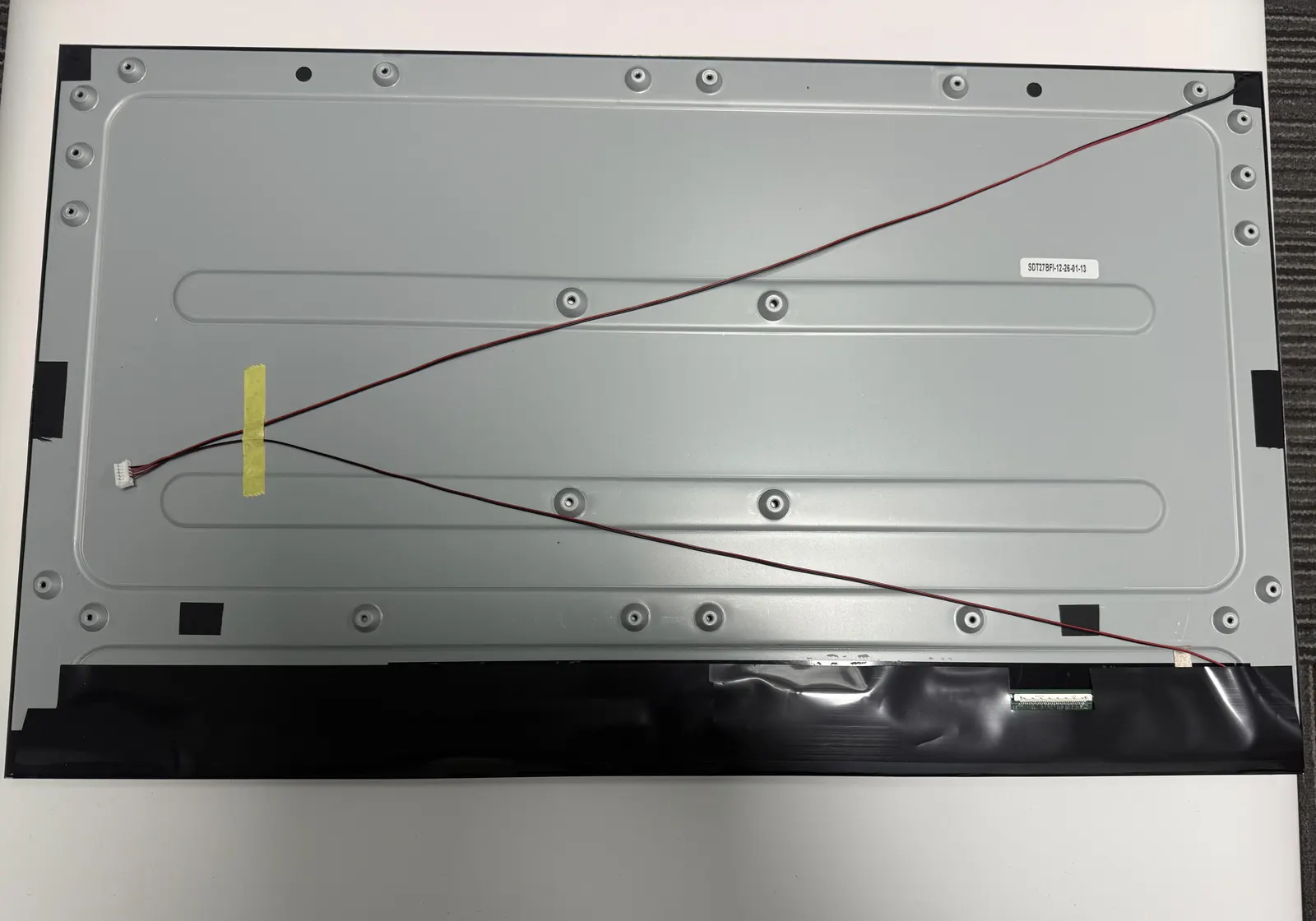 SDT27BFI-12 27 inch Sunlight Readable TFT LCD Side View